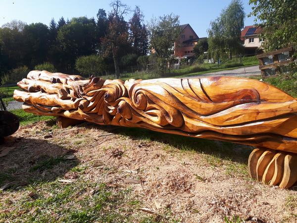 Bank Thema Metamorphose, Mammutbaum, 580 cm