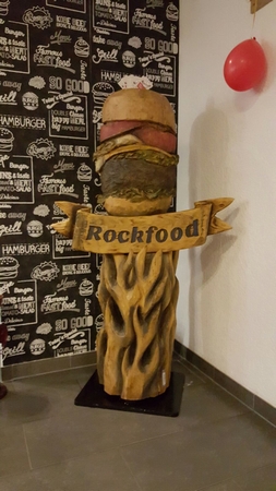 Burger f�r Rockfood, Eiche, 170 cm