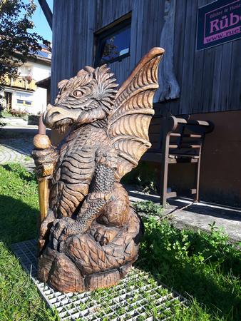Drache, Eiche, 120 cm