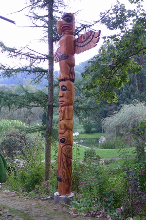 Totempfahl Hotel Sonne Wehr, L�rche, 6 Meter hoch, 3,5 Meter Fl�gel